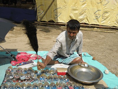 Souvenir-Händler auf einer Mela